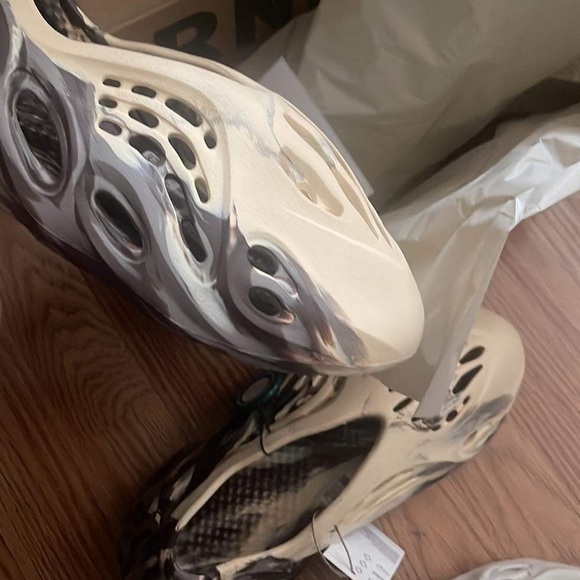 Looking for trade size 8 brand new this one is size 9